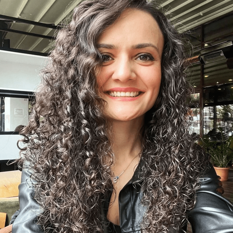 Türkçe ve edebiyat öğretmeni Şevval Kütükoğlu